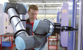 Robot UR10 umožnil zvýšiť efektivitu výroby v STAMIT